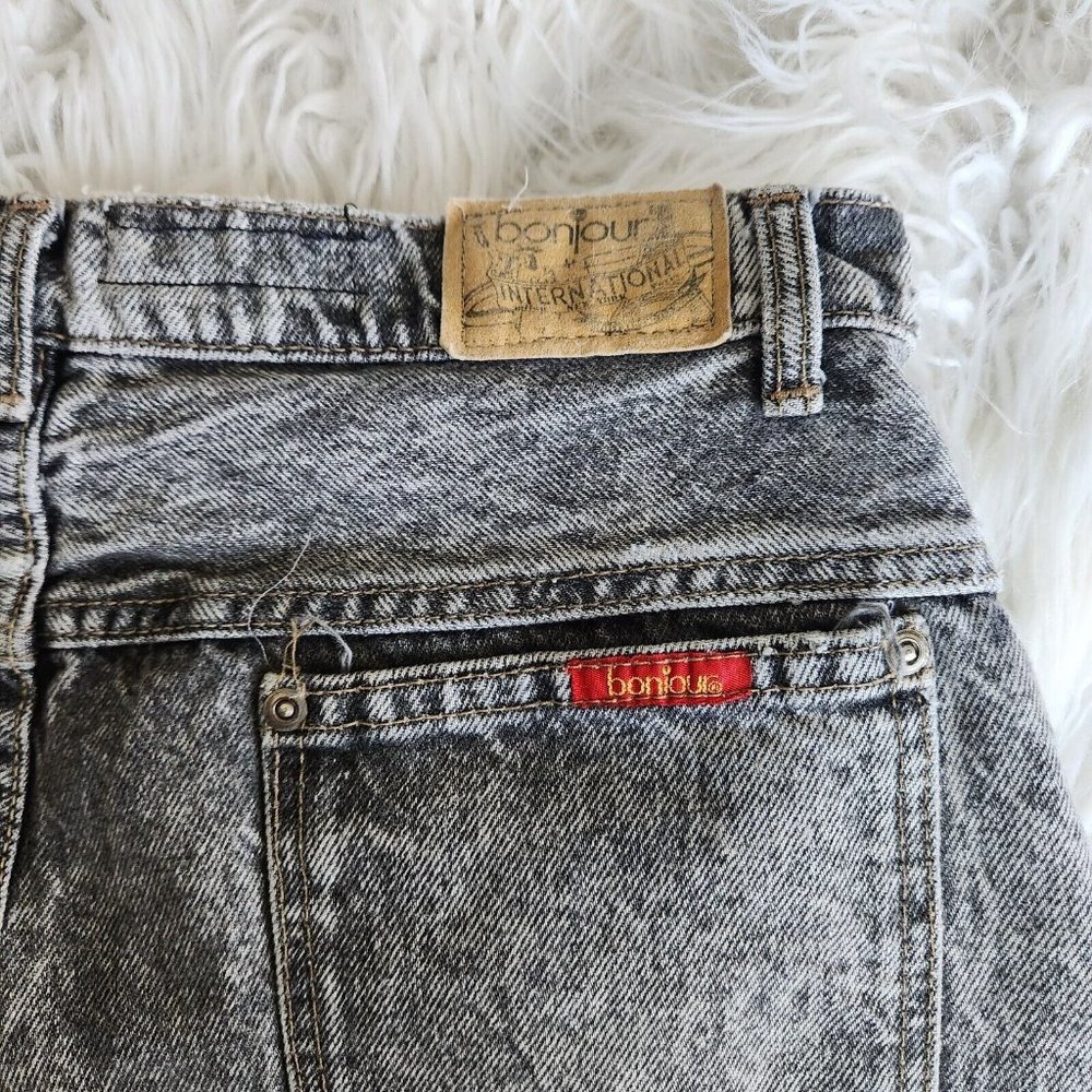 Acid Wash High-Waisted Jeans - Picture 4 of 13